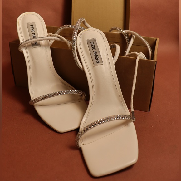 STEVE MADDEN with box UPLIFT Wrap up heel - Picture 8 of 15